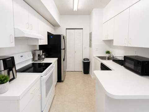 3271 Sabal Palm Manor #106, Davie FL - photo 6 of 13