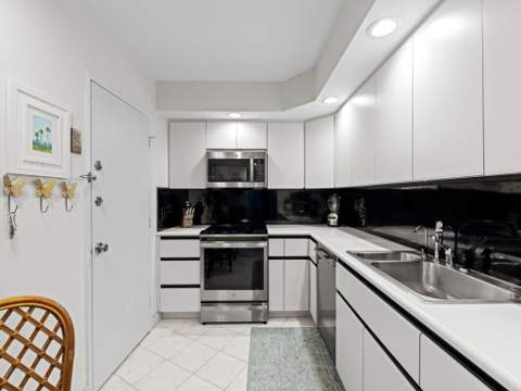 2295 S Ocean Boulevard #314, Palm Beach FL - photo 9 of 28