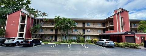 2212 S Cypress Bend Drive #303, Pompano Beach FL - photo 16 of 17