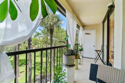 5100 Las Verdes Circle #316, Delray Beach FL - photo 16 of 24