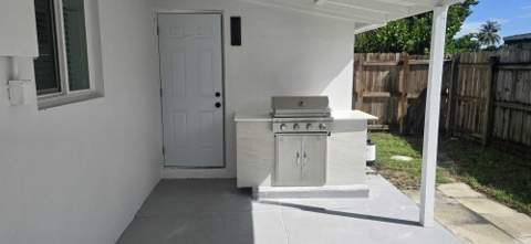 160 NE 60th Street, Oakland Park FL - photo 9 of 38