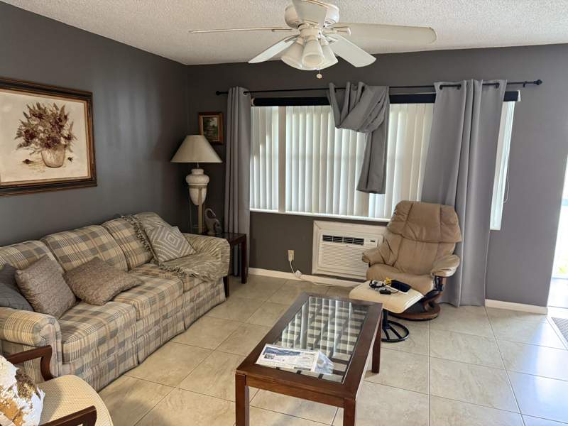 1 bedroom Condominium at 15 Chatham A #15, Chatham Condos, West Palm Beach — photo 2