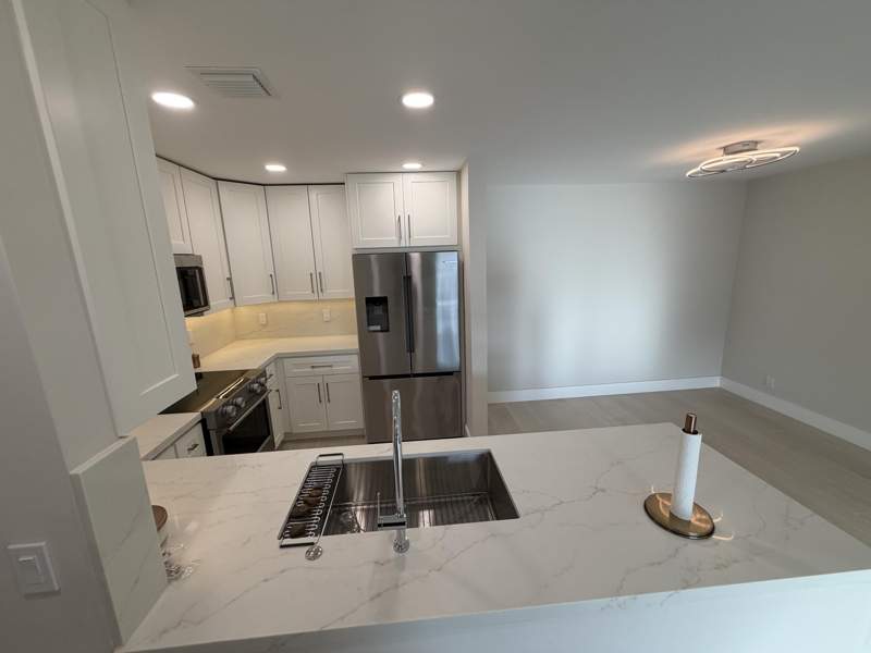 2 bedroom Condominium at 6347 Bay Club Drive, Bay Colony Club, Fort Lauderdale — photo 4