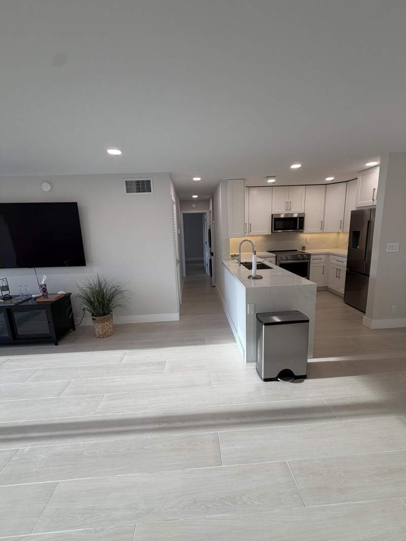 2 bedroom Condominium at 6347 Bay Club Drive, Bay Colony Club, Fort Lauderdale — photo 3