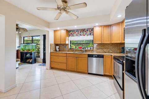 4696 Greentree Path #A, Boynton Beach FL - photo 13 of 27
