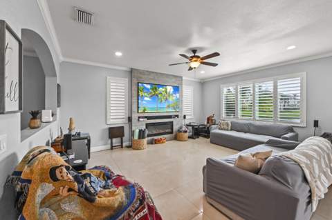 1006 Center Stone Lane, Riviera Beach FL - photo 8 of 42