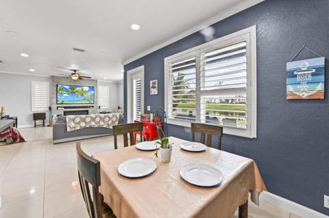 1006 Center Stone Lane, Riviera Beach FL - photo 10 of 42