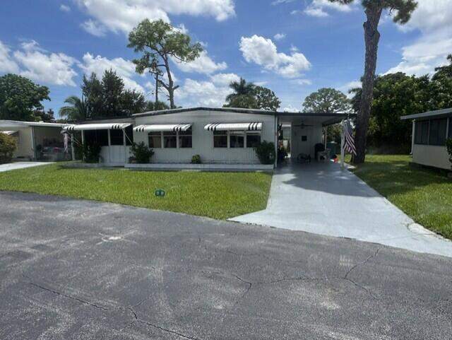 2 bedroom Manufactured Home at 4042 Royal Manor Boulevard, Sea Meadows, Boynton Beach — photo 4
