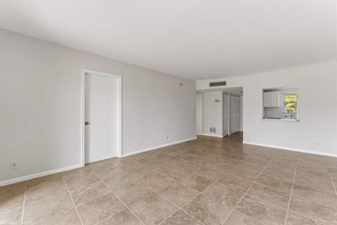 1638 Embassy Drive #208, West Palm Beach FL - photo 9 of 40