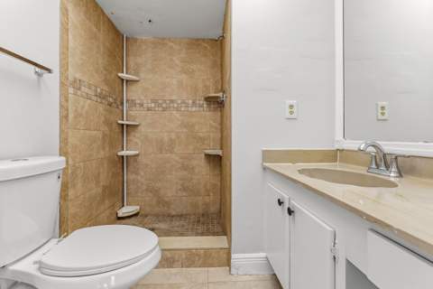 1638 Embassy Drive #208, West Palm Beach FL - photo 22 of 40