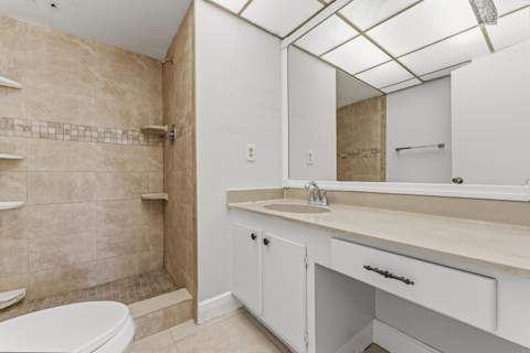 1638 Embassy Drive #208, West Palm Beach FL - photo 23 of 40