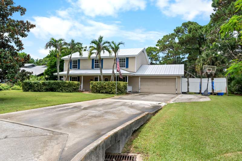4 bedroom Single Family Residence at 330 NE Town Terrace, Pinecrest Lakes, Jensen Beach — photo 3
