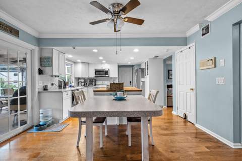 330 NE Town Terrace, Jensen Beach FL - photo 10 of 40