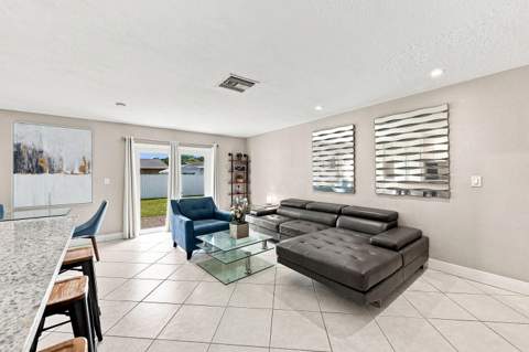 7804 SW 6th Court, North Lauderdale FL - photo 6 of 26