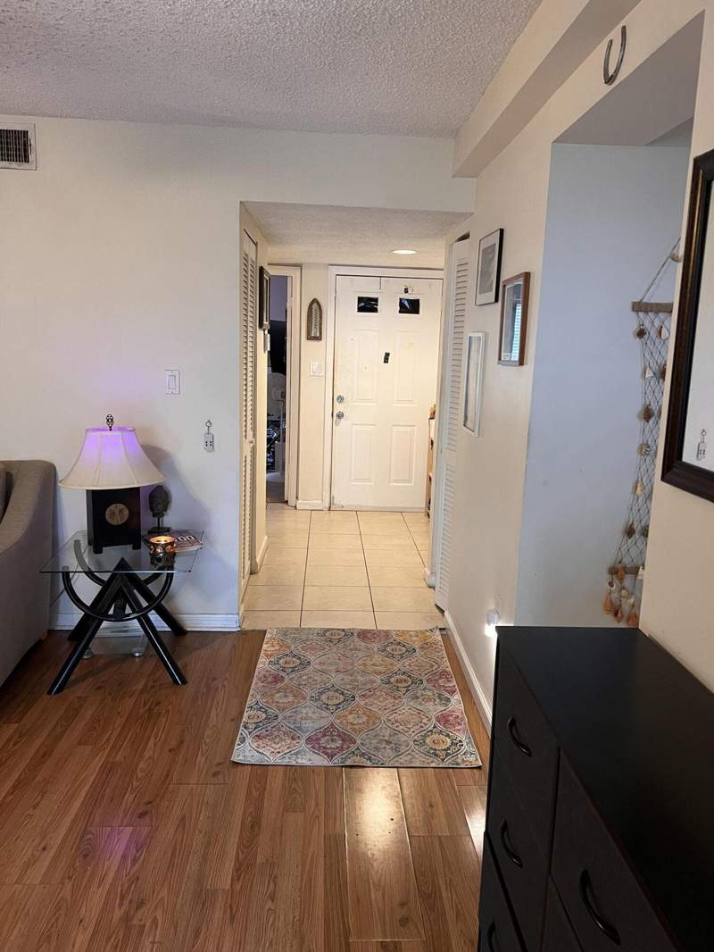 1 bedroom Condominium at 1103 Glenmoor Drive, Sterling Villages Of Palm Beach Lakes Condo, West Palm Beach — photo 3