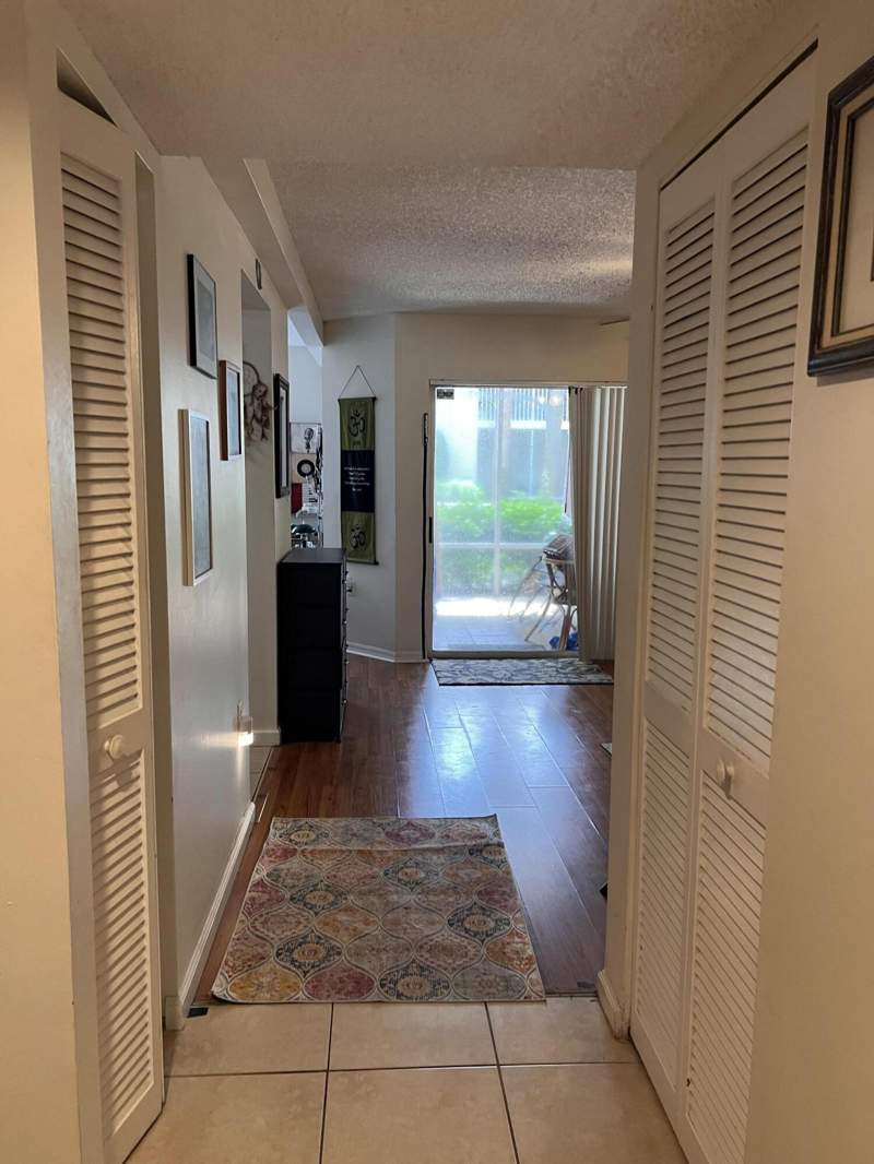 1 bedroom Condominium at 1103 Glenmoor Drive, Sterling Villages Of Palm Beach Lakes Condo, West Palm Beach — photo 4