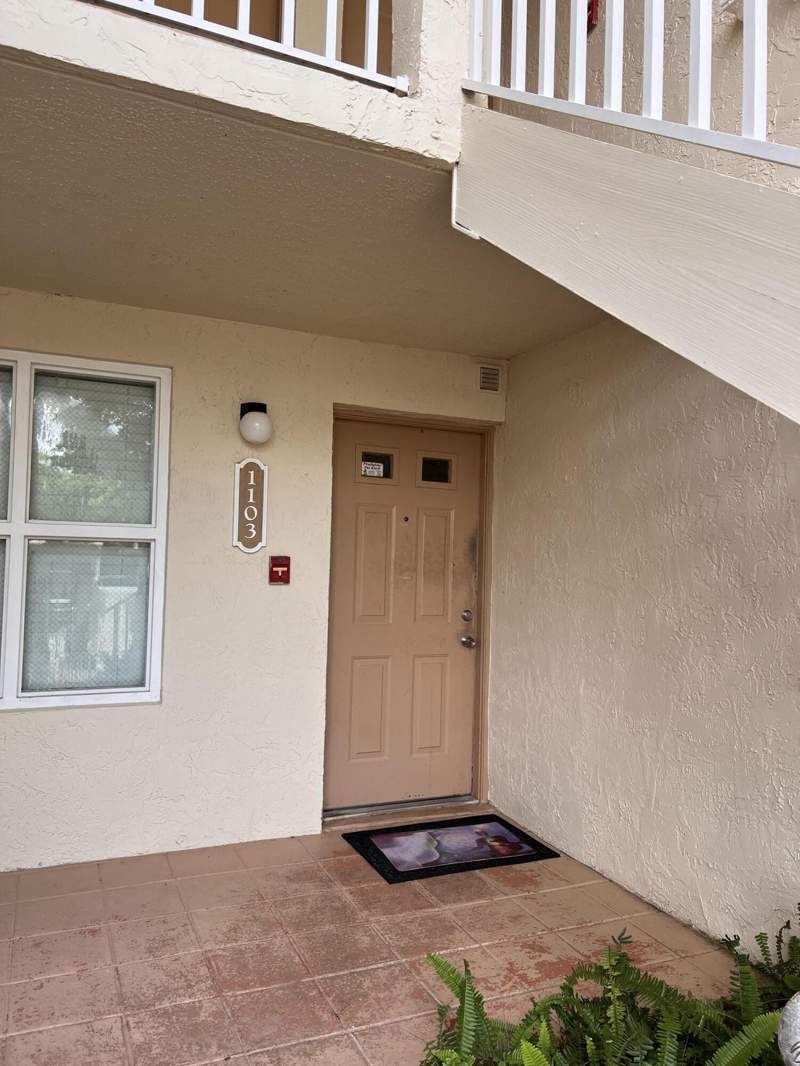 1 bedroom Condominium at 1103 Glenmoor Drive, Sterling Villages Of Palm Beach Lakes Condo, West Palm Beach — photo 2