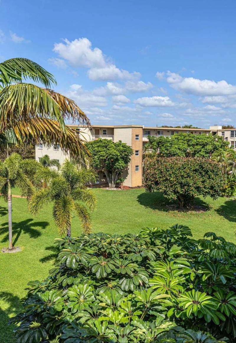 2 bedroom Condominium at 2615 NE 3rd Court #4030, Village Royale Greenwood Condo, Boynton Beach — photo 3