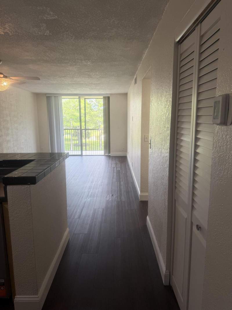 1 bedroom Condominium at 7710 NW 50th Street #304, Cascades Of Lauderhill 2 Condo, Lauderhill — photo 2