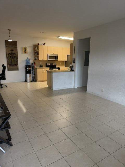 2 bedroom Condominium at 3569 S Forest Hill Boulevard #106, Rosemont Condo, Palm Springs — photo 4