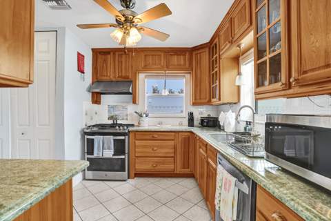 3207 Leigh Road, Pompano Beach FL - photo 19 of 71