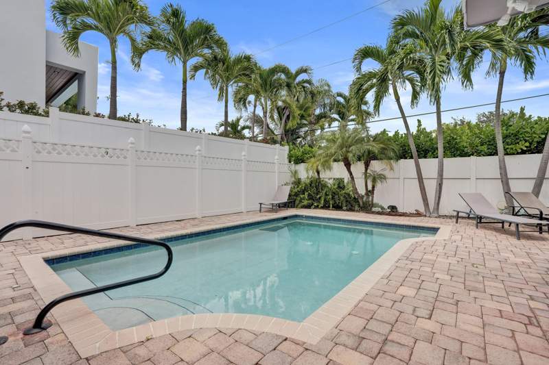 3 bedroom Single Family Residence at 3207 Leigh Road, Hillsboro Shores Sec, Pompano Beach — photo 2