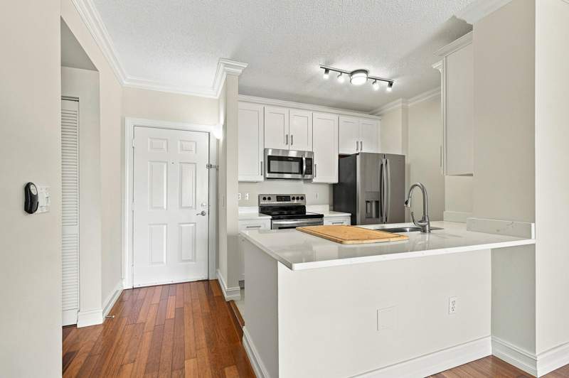 1 bedroom Condominium at 780 S Sapodilla Avenue #412, Courtyards In Cityplace Condo, West Palm Beach — photo 3