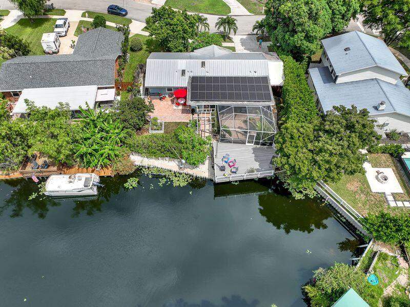 4 bedroom Single Family Residence at 1707 E Terrace Drive, Lake Clarke Terrace In, Lake Worth Beach — photo 3