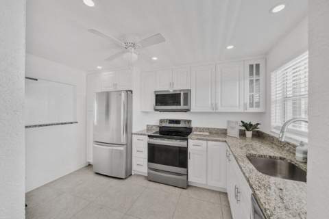 2016 S Federal Highway #404, Boynton Beach FL - photo 9 of 51