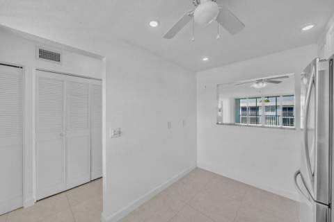 2016 S Federal Highway #404, Boynton Beach FL - photo 14 of 51
