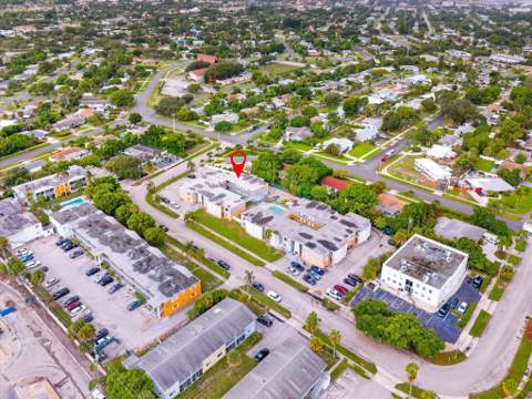1500 Crescent Circle #A14, Lake Park FL - photo 20 of 22