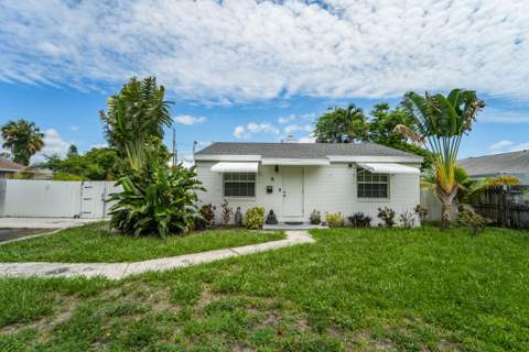 1007 Charles Street, West Palm Beach FL - photo 13 of 37