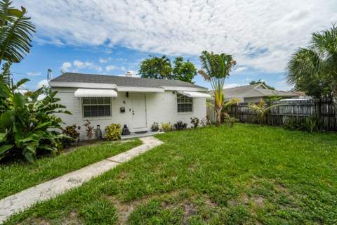 1007 Charles Street, West Palm Beach FL - photo 14 of 37