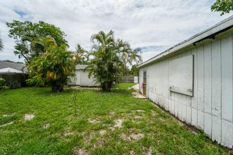 1007 Charles Street, West Palm Beach FL - photo 19 of 37