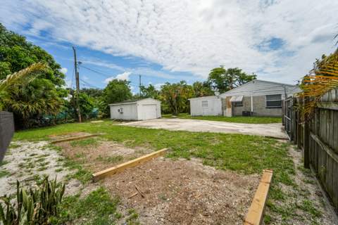 1007 Charles Street, West Palm Beach FL - photo 24 of 37