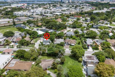 1007 Charles Street, West Palm Beach FL - photo 11 of 37