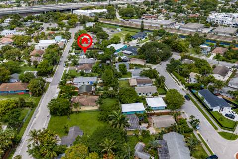 1007 Charles Street, West Palm Beach FL - photo 7 of 37