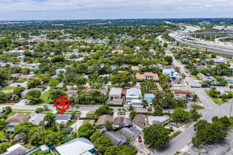 1007 Charles Street, West Palm Beach FL - photo 10 of 37