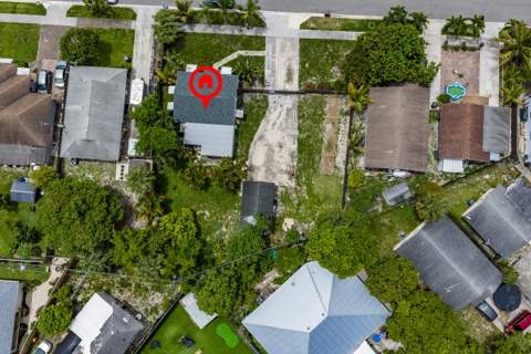 1007 Charles Street, West Palm Beach FL - photo 8 of 37