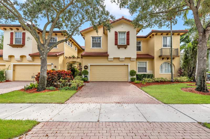 3 bedroom Townhouse at 5725 NW 120th Avenue, Heron Bay South, Coral Springs — photo 3
