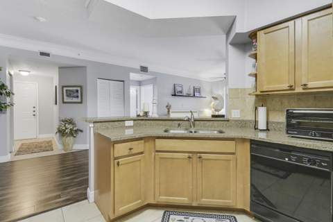 8303 Myrtlewood Circle, Palm Beach Gardens FL - photo 8 of 31
