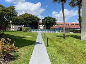 9300 N Hollybrook Lake Drive #304, Pembroke Pines FL - photo 23 of 34