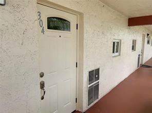 9300 N Hollybrook Lake Drive #304, Pembroke Pines FL - photo 21 of 34