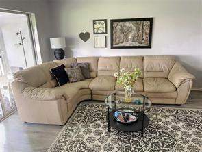 9300 N Hollybrook Lake Drive #304, Pembroke Pines FL - photo 9 of 34