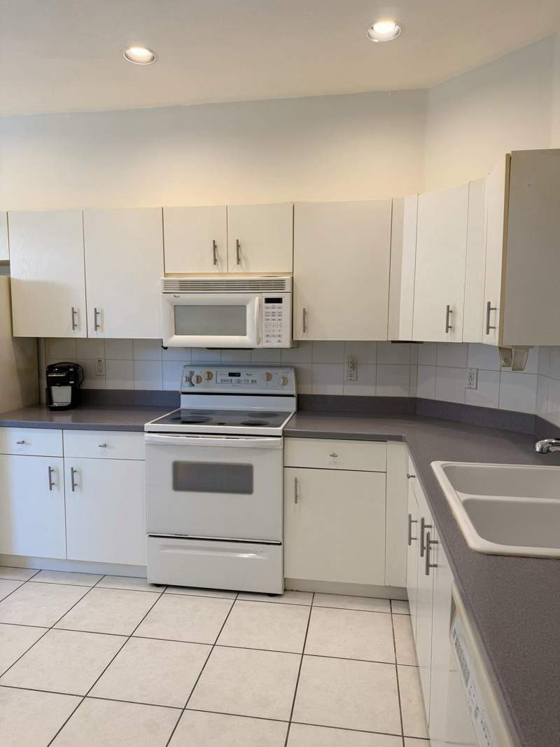 3 bedroom Villa at 10724 ROYAL CARIBBEAN Circle, MAJESTIC ISLES 3, Boynton Beach — photo 4