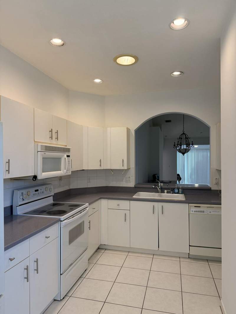 3 bedroom Villa at 10724 ROYAL CARIBBEAN Circle, MAJESTIC ISLES 3, Boynton Beach — photo 5