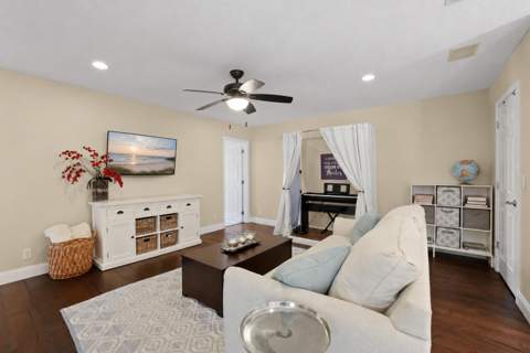 1121 Delray Lakes Drive, Delray Beach FL - photo 15 of 29