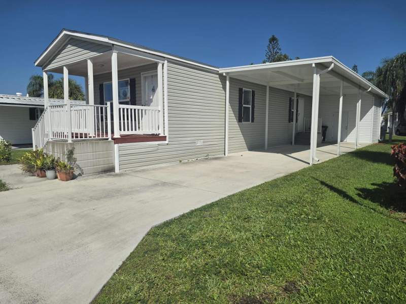 2 bedroom Manufactured Home at 202 Flamingo Avenue, Sandhill Shores, Fort Pierce — photo 2