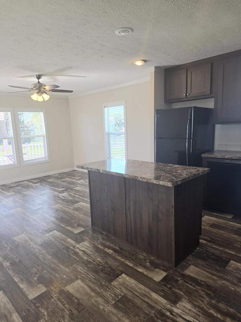 2 bedroom Manufactured Home at 202 Flamingo Avenue, Sandhill Shores, Fort Pierce — photo 5