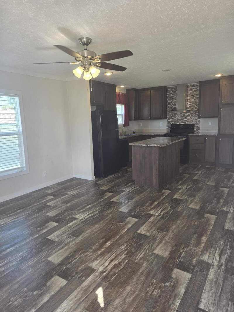 2 bedroom Manufactured Home at 202 Flamingo Avenue, Sandhill Shores, Fort Pierce — photo 4